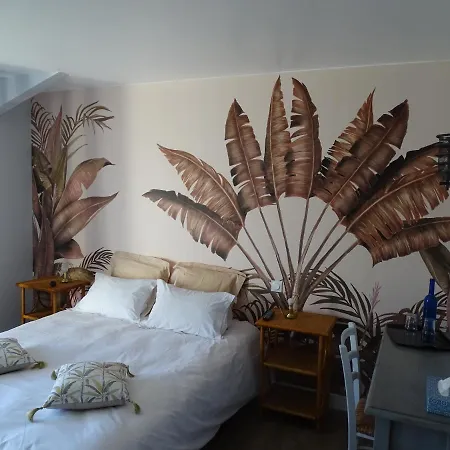 Chambres D'hotes L'instant Present Bed & Breakfast